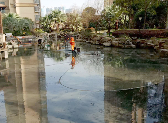 临海景观池淤泥清理